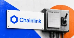 Large official blue Chainlink logo on a white plaque beside a greyscale automated maintenance console with an unlabeled calendar sheet and relay switch, against cobalt and orange editorial panels.